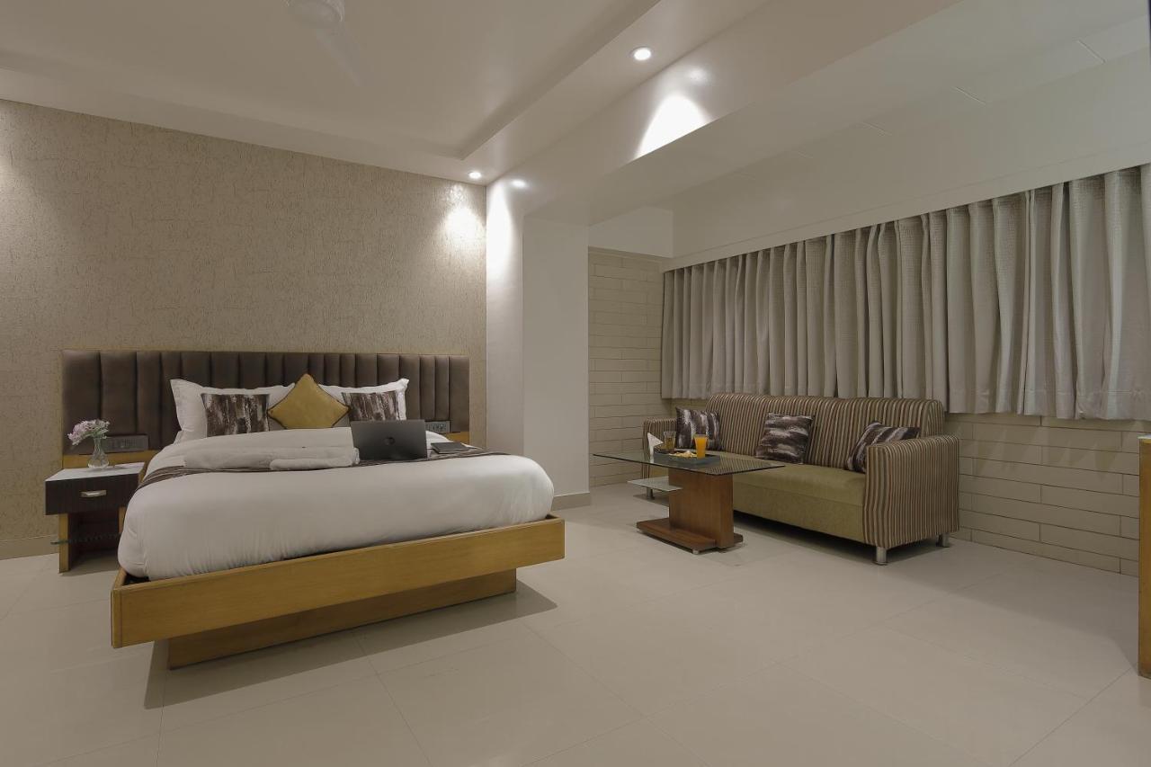 Hotel Ariana Residency Bombaim Exterior foto
